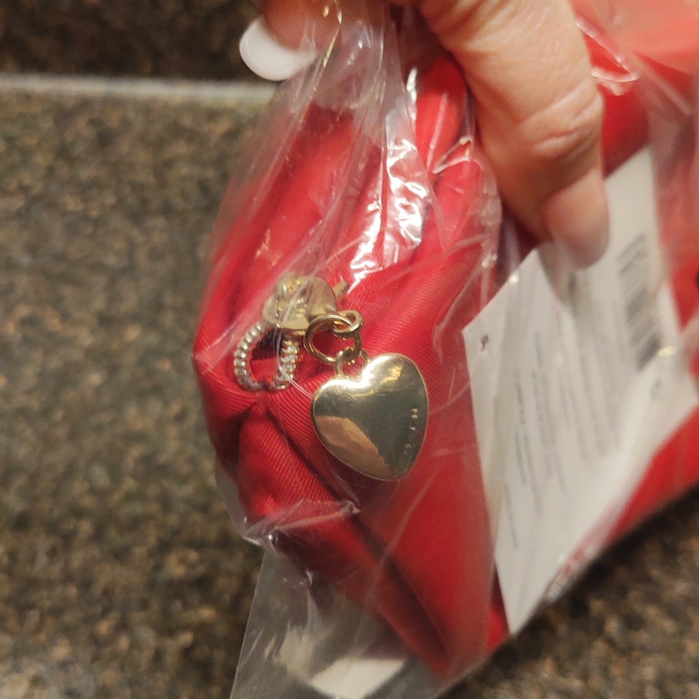 NEW! COACH Heart Love Toiletries Cosmetics Bag With Gold Heart Charm - Picture 9 of 12